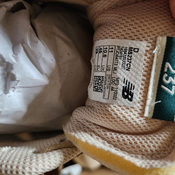 Men New Balance - Picture 3 of 8